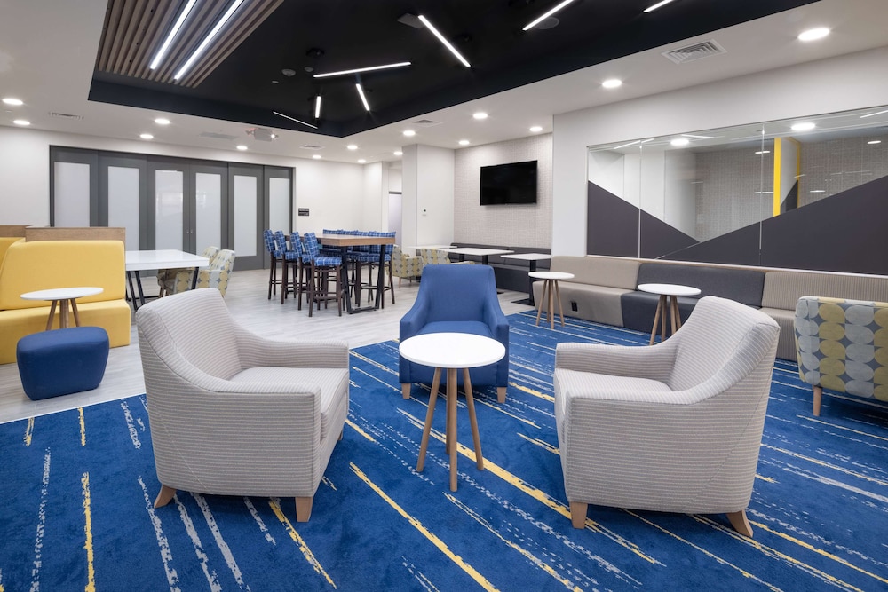 Hampton Inn Verona at Turning Stone 38/48