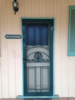 CHARLES RASP MOTOR INN AND COTTAGES 27/56