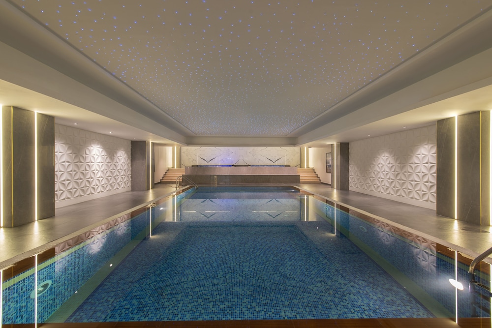 فيتوري بالاس(Vittori Palace Hotel and Residences) 35/46