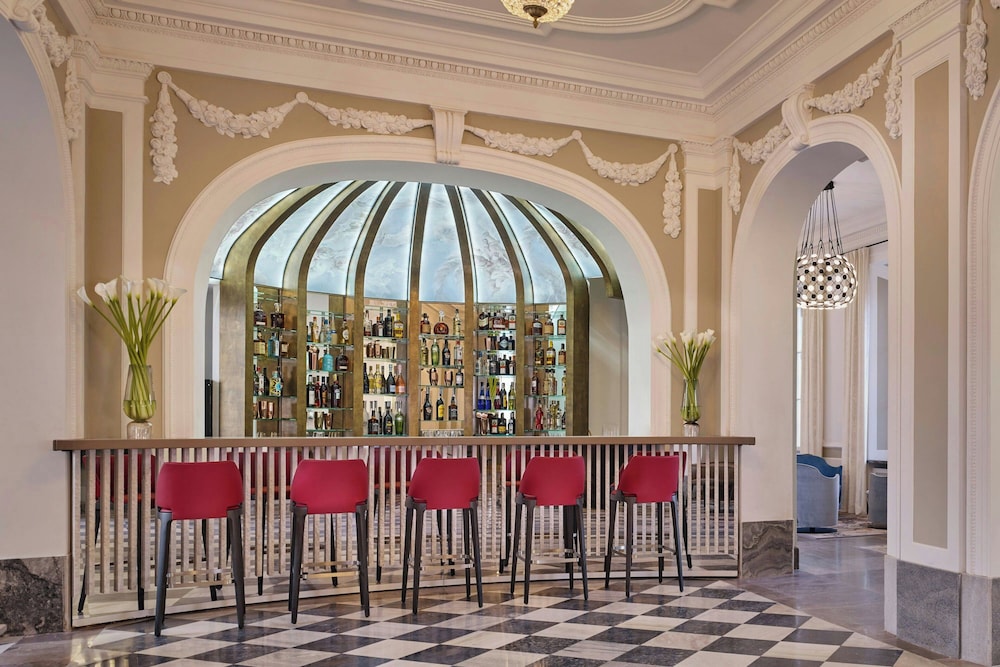 Hotel Verte, Warsaw, Autograph Collection 36/50
