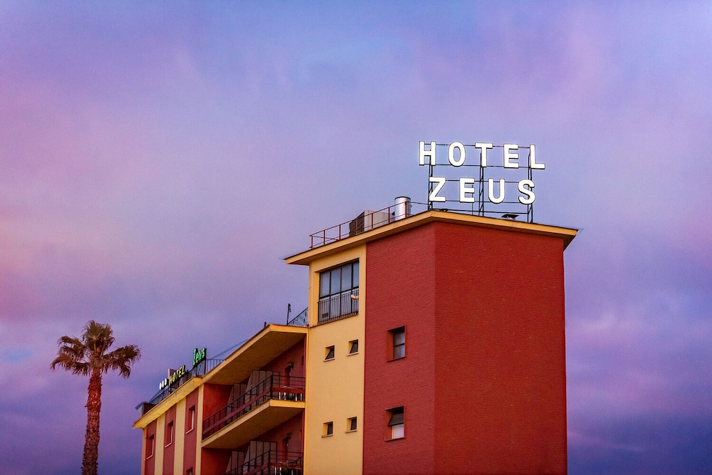 Hotel Zeus 6/59