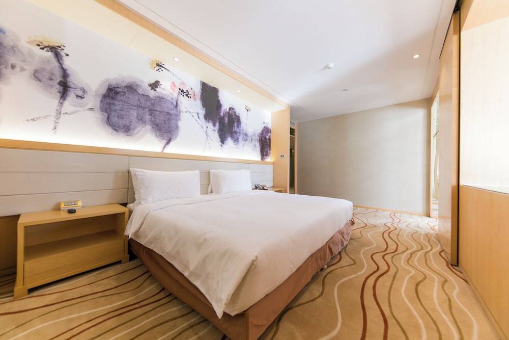 Mercure Beijing Chang An West 14/48