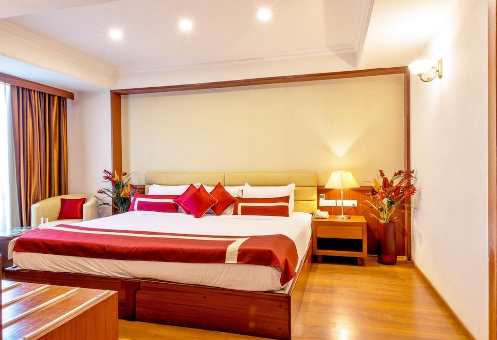 Octave Suites - Residency Road 11/33