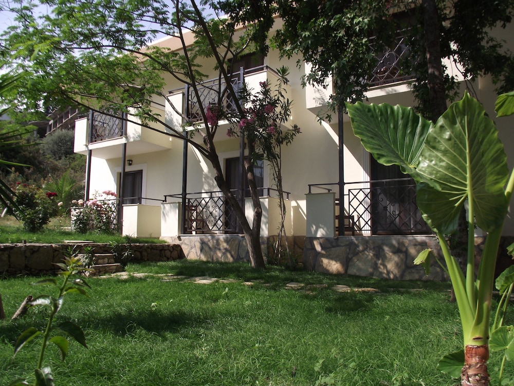 Dardanos Hotel 27/37