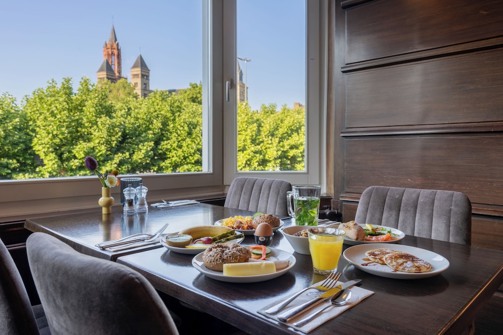 Amrath Hotel DuCasque 52/71