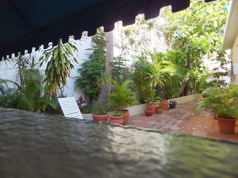 Casa Del Caribe Bed Breakfast 38/46
