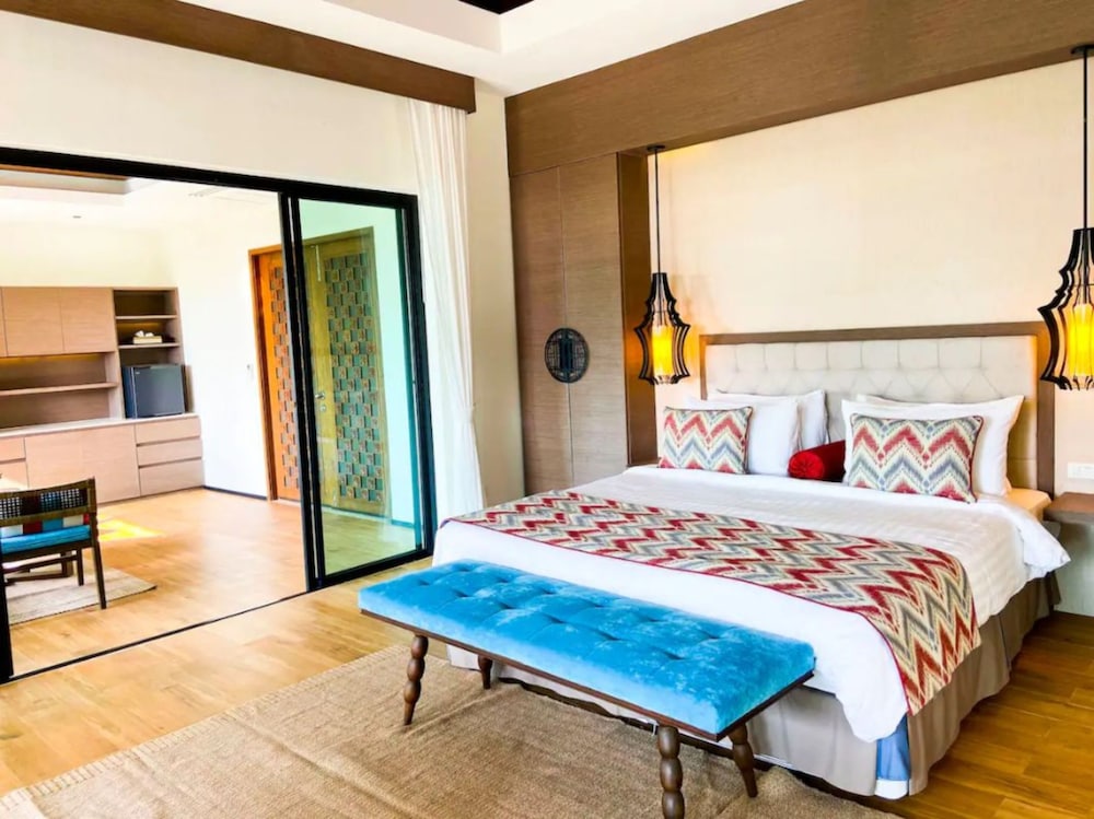 1 BEDROOM, VILLA, OCEAN VIEW, WITH POOL
