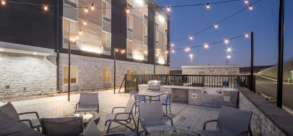 Everhome Suites Yuma East I-8 20/50
