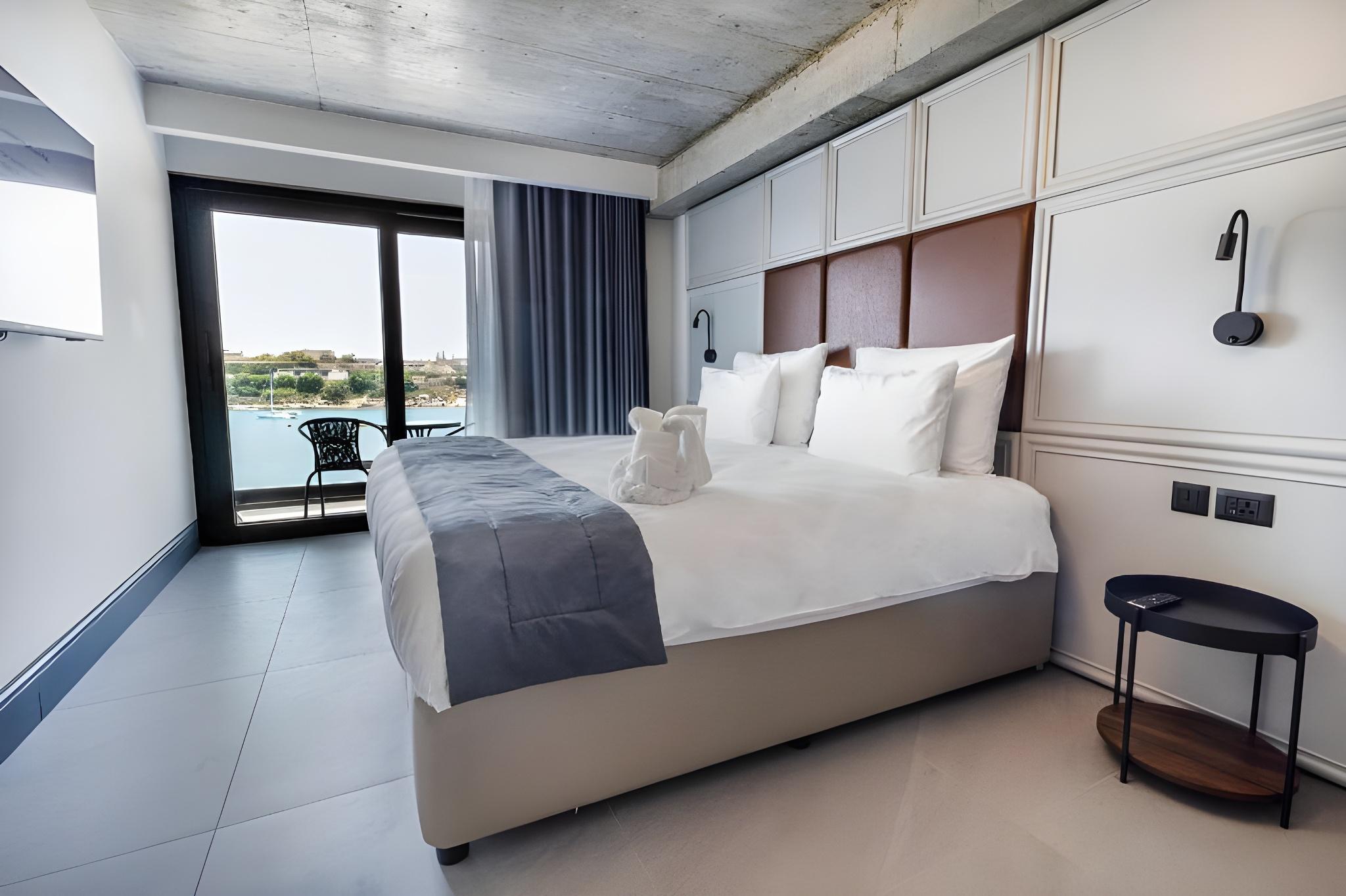 غرفة ديلوكس مفردة بإطلالة على البحر، The Londoner Hotel Sliema 5/6