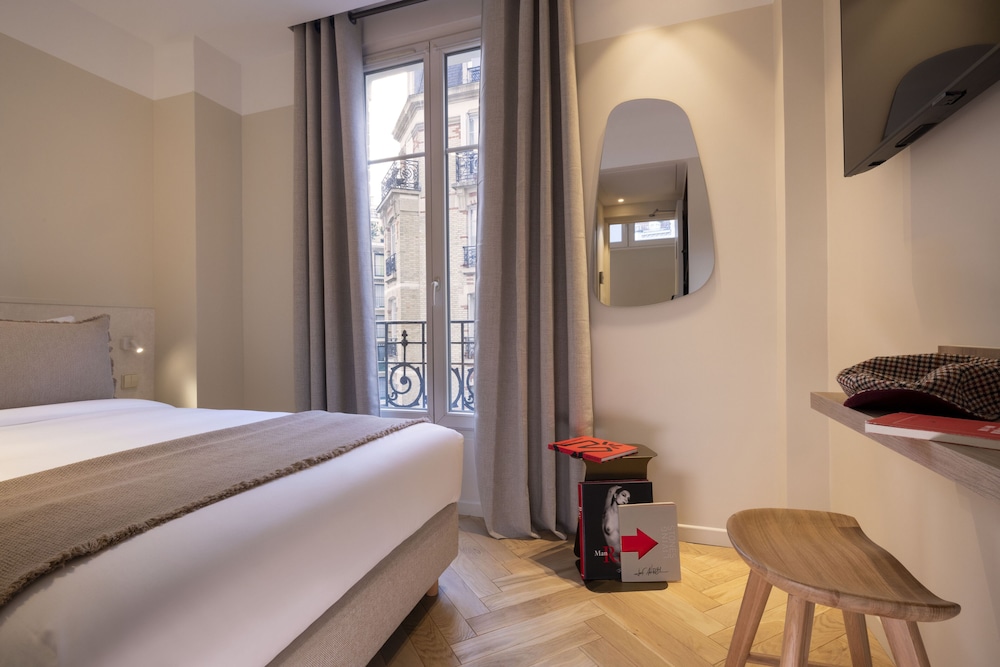 Hotel Le Daum 6/25