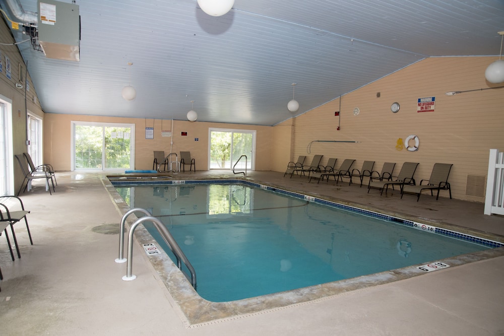 Hampton Falls Inn 25/44