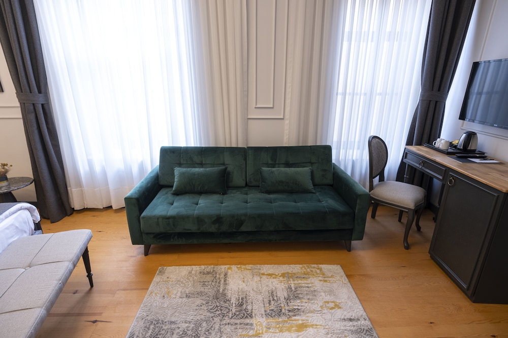 Ferman Port Hotel 36/50