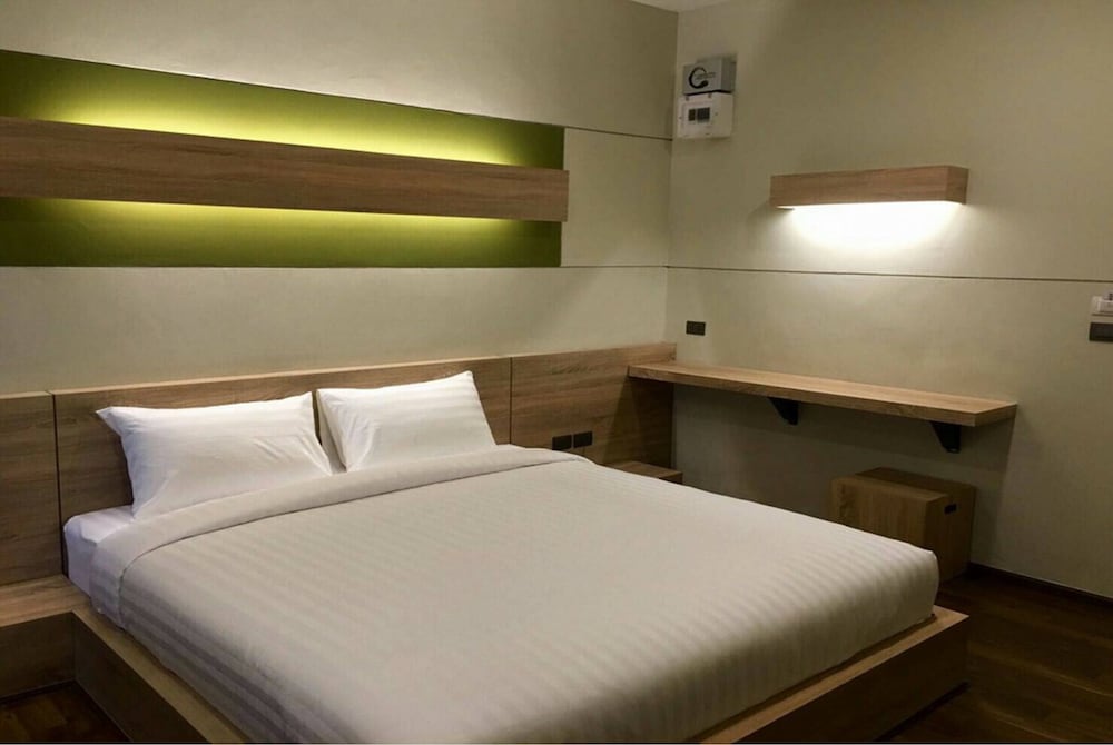 Zenith Residence Hotel 12/45