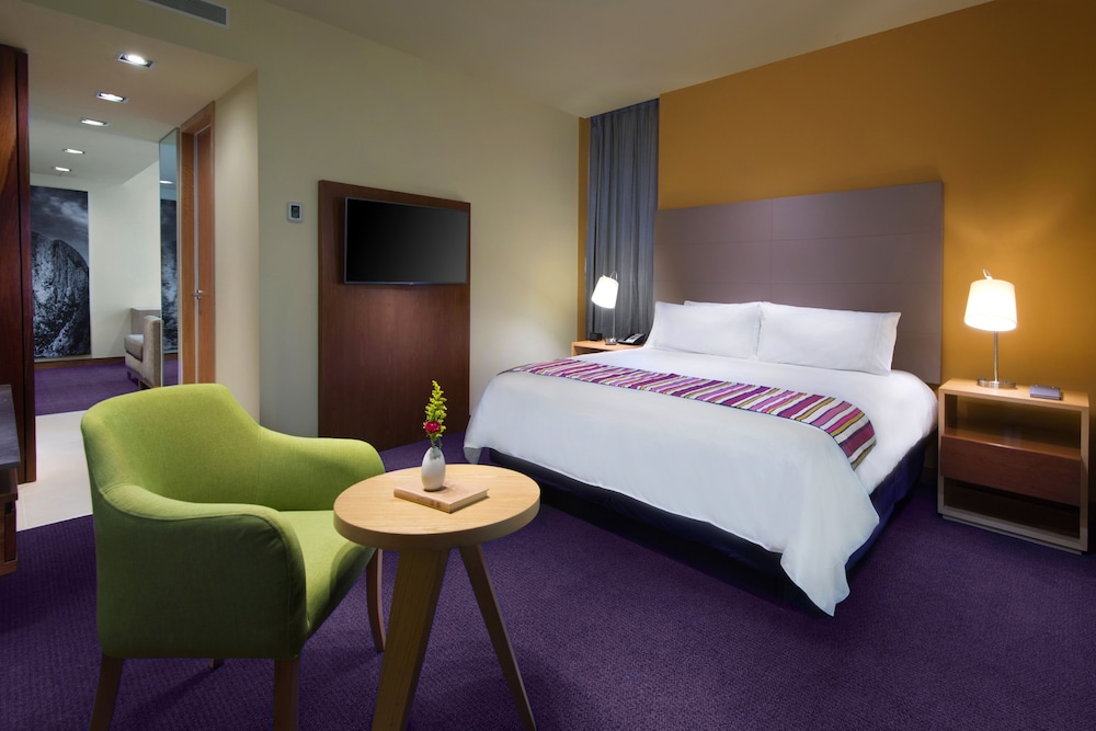 Hilton Garden Inn Monterrey Airport 8/30