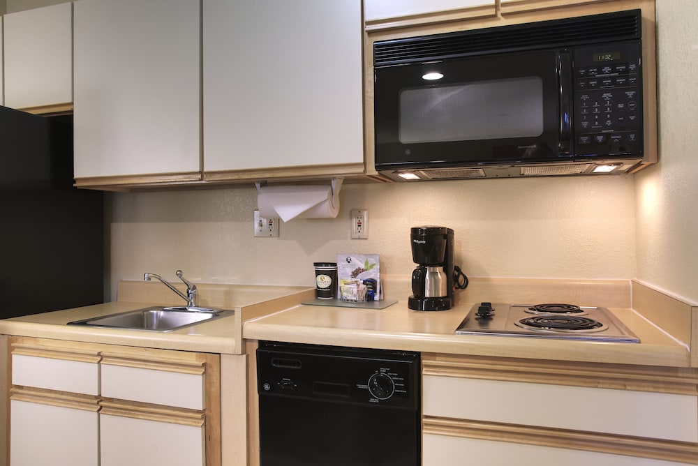 Larkspur Landing Hillsboro - An All-Suite Hotel 36/52
