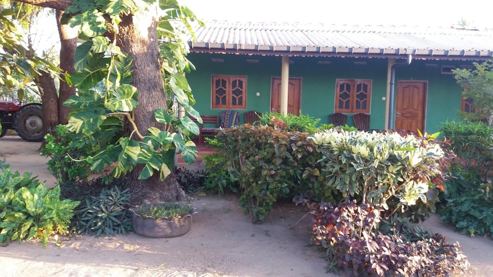 Sea Zone Hotel Nilaveli 6/49