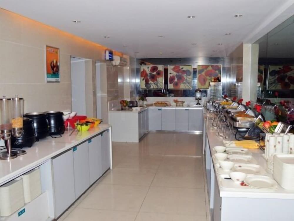 Rezen Select Hotel (Guangzhou Keyun Road Metro Station Financial City Branch) photo5