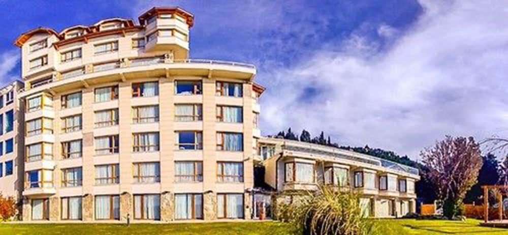 Cacique Inacayal Lake & Spa Hotel 3/50