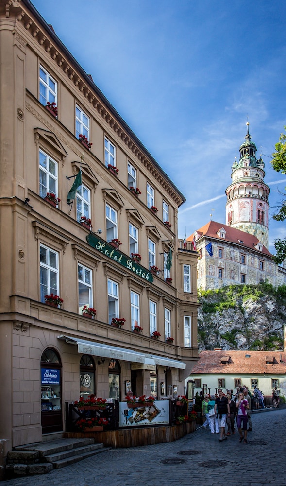 Hotel Dvorak 45/50
