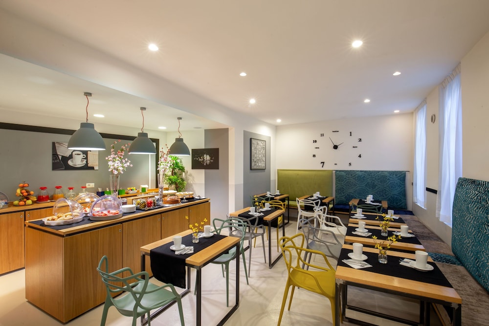 VIMINALE VIEW HOTEL 47/53