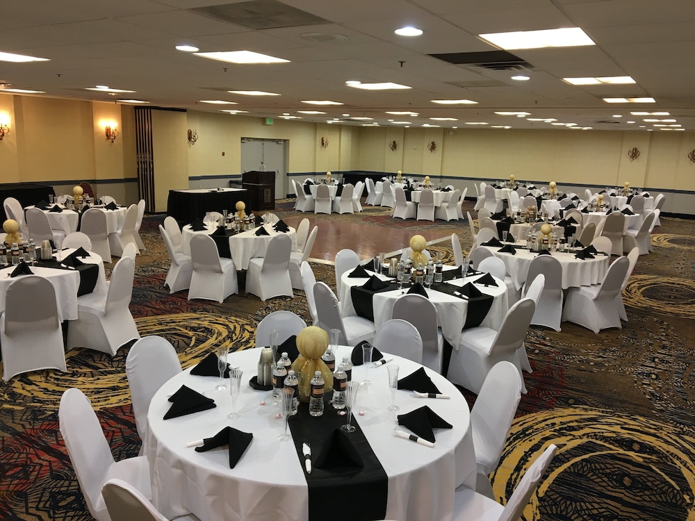 Holiday Inn Express Towson Baltimore North 54/63