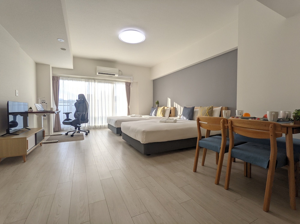 EXECUTIVE, TWIN BEDS