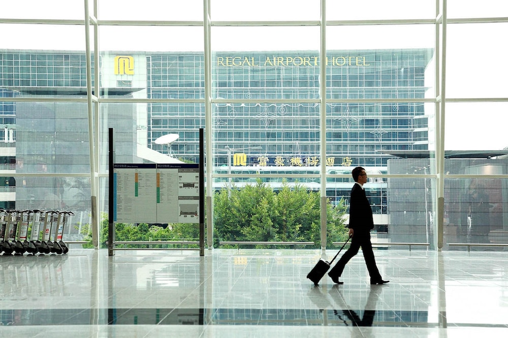 Regal Airport Hotel 42/67