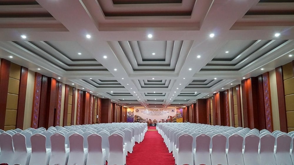 Lombok Vaganza Hotel & Convention 30/38