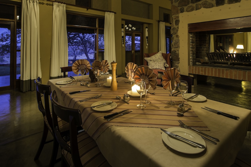 Ekuthuleni Lodge 37/50
