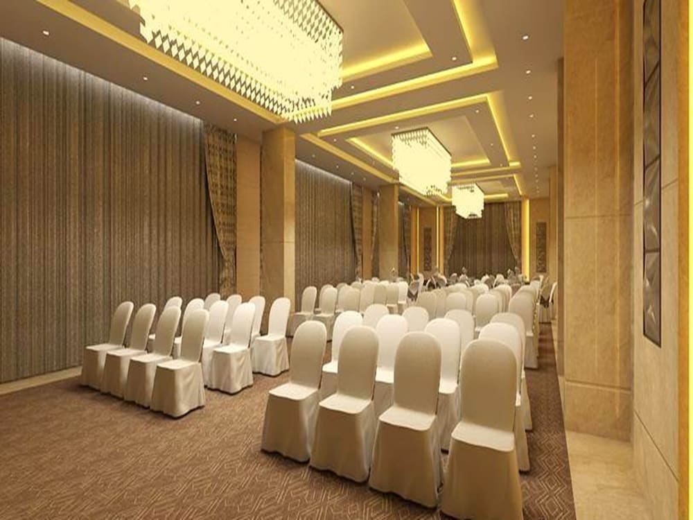 Nataraj Sarovar Portico 21/47