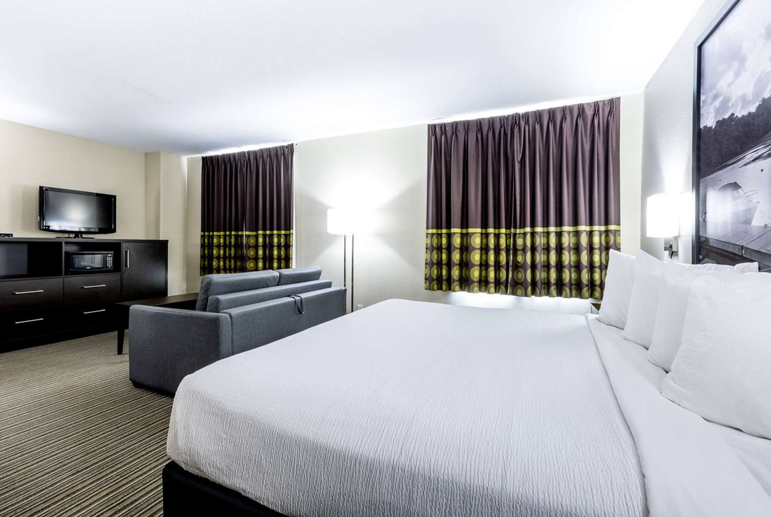Super 8 By Wyndham Truro Ns 4/26