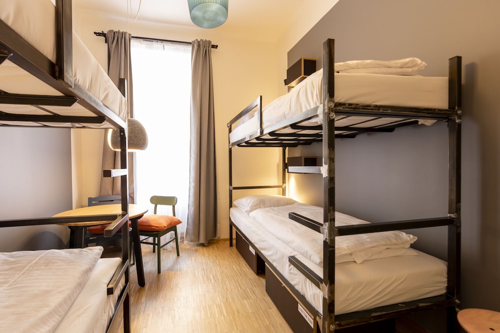 Czech Inn 65/74