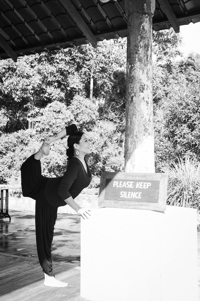 The Kandy Samadhi Centre 70/80