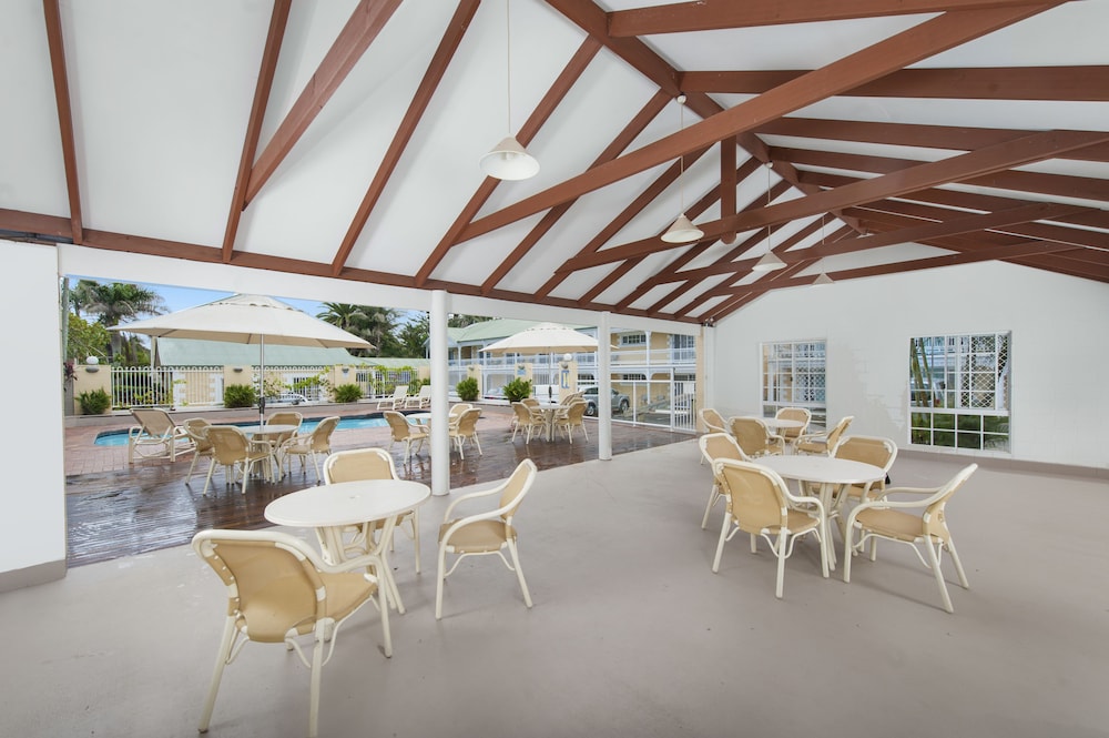 WOLLONGBAR MOTEL 49/69