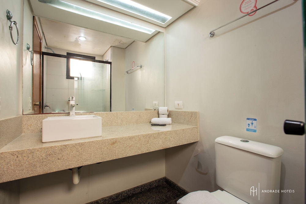 Rede Andrade Vernon Hotel 60/62