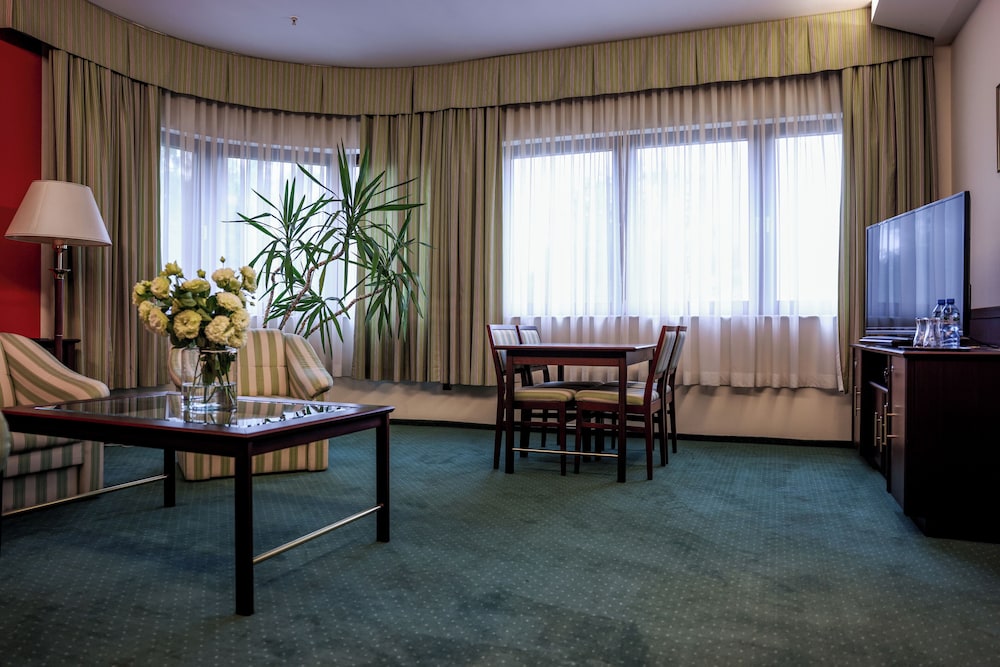 Parkhotel Vienna 31/45