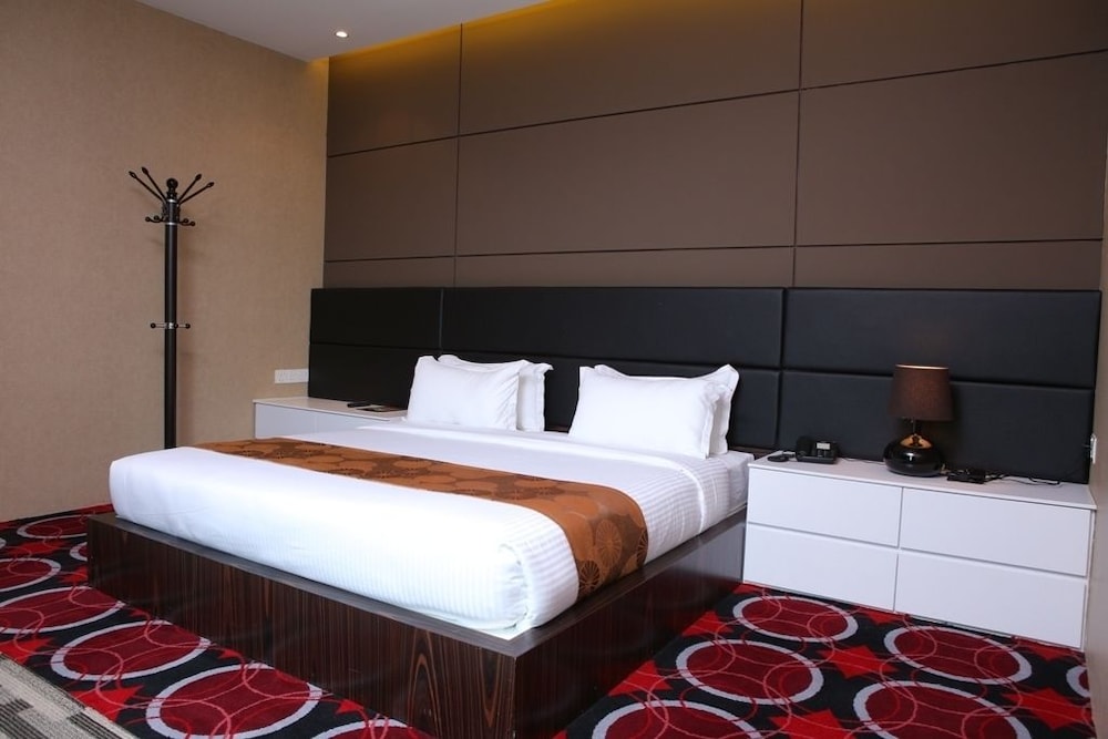 Flemington Hotel 18/43