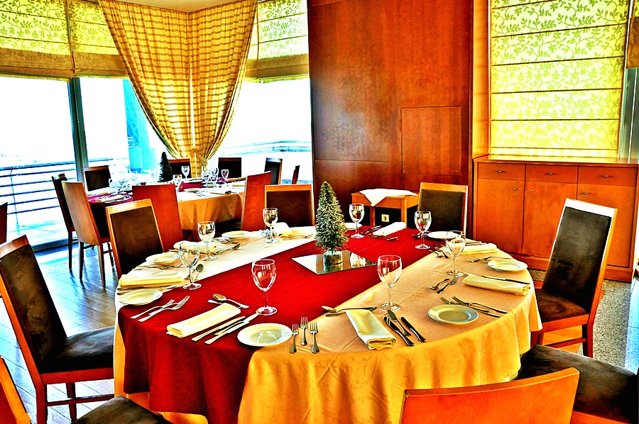 restaurant cafeteria