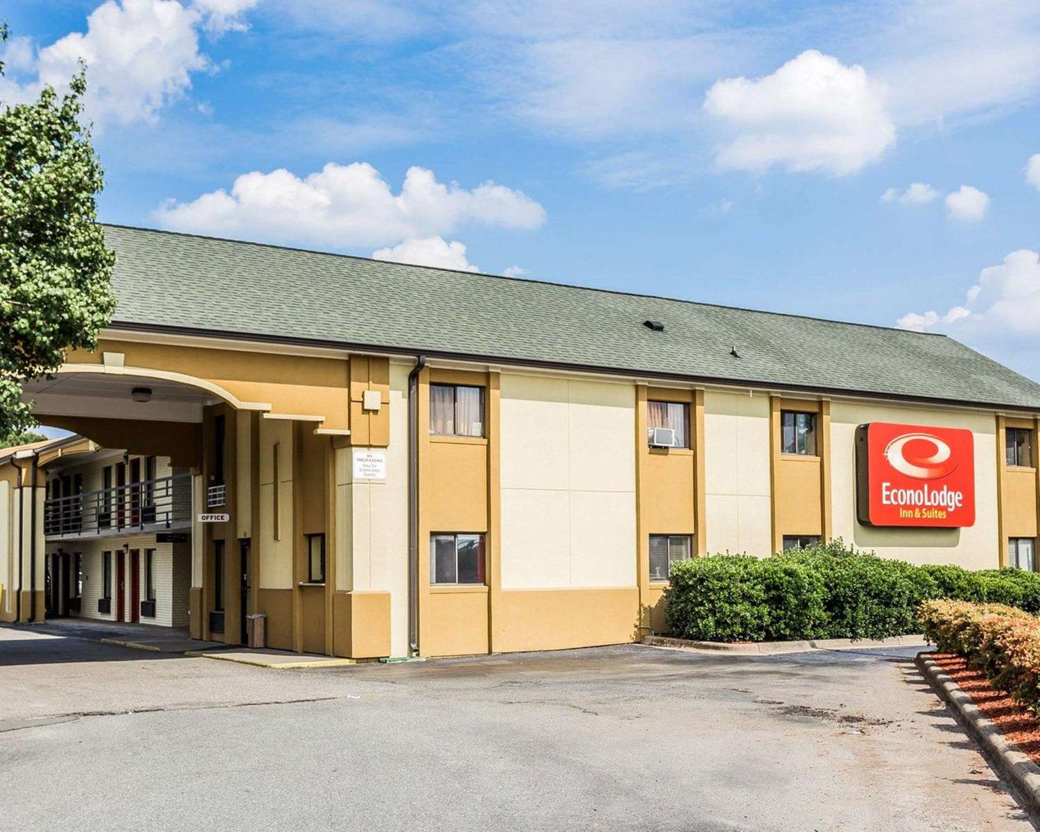 Econo Lodge Inn And Suites Matthews Charlotte 4/28