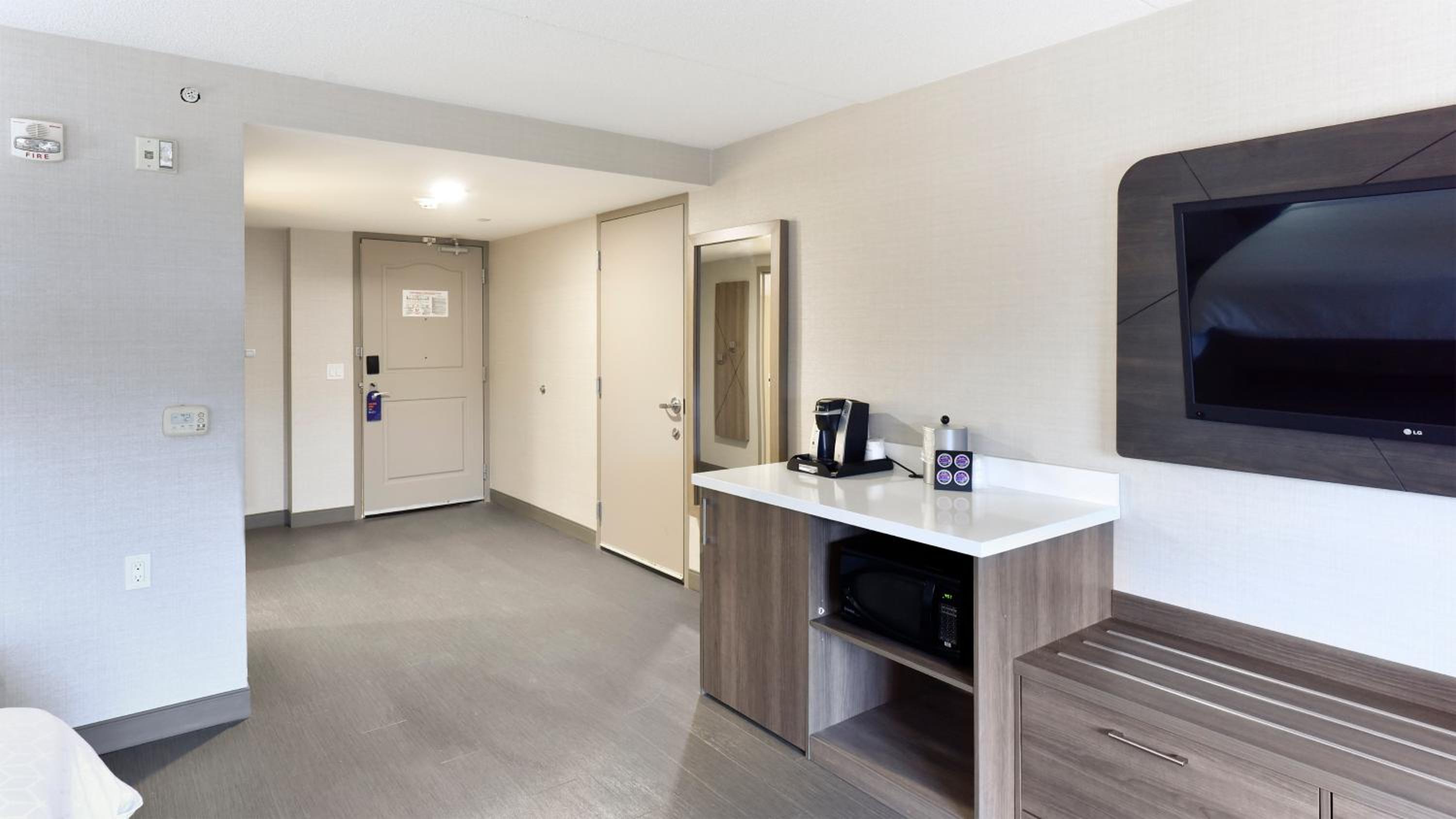 غرفة ديلوكس بسريرين منفصلين لذوي الإعاقة، Holiday Inn Express Hotel Suites Waterloo St Jacobs 9/10