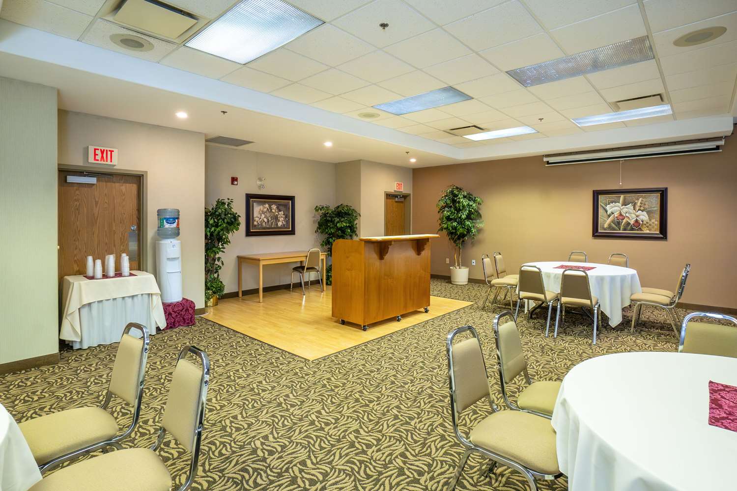 Comfort Inn & Suites Salmon Arm 6/26