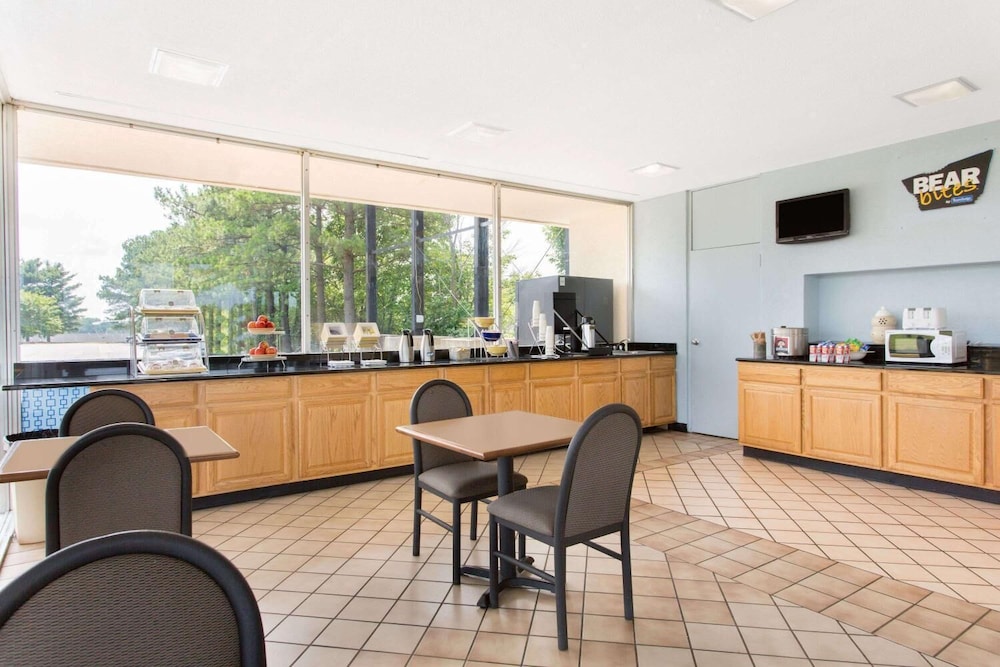Travelodge Fredericksburg 22/24