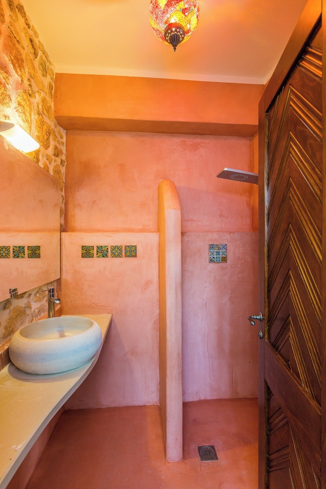 Erondas Cretan Country Villas 48/50