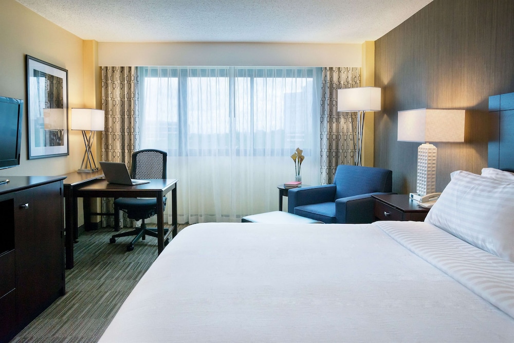 Nashville Airport Marriott 16/72