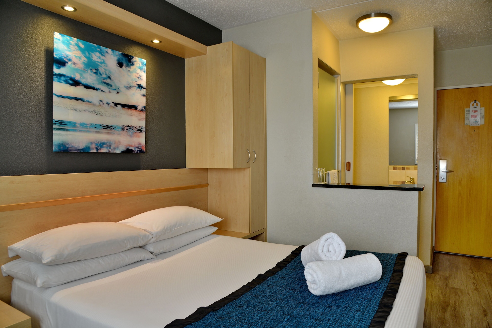 Room, Double Bed