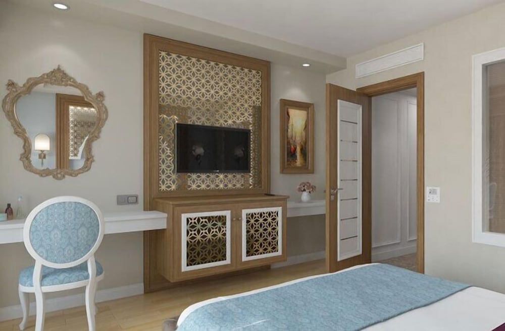 J Adore Deluxe Hotel Spa 32/50