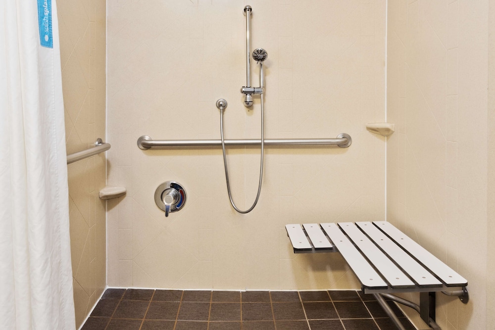 Hampton Inn & Suites Phenix City- Columbus Area 28/69