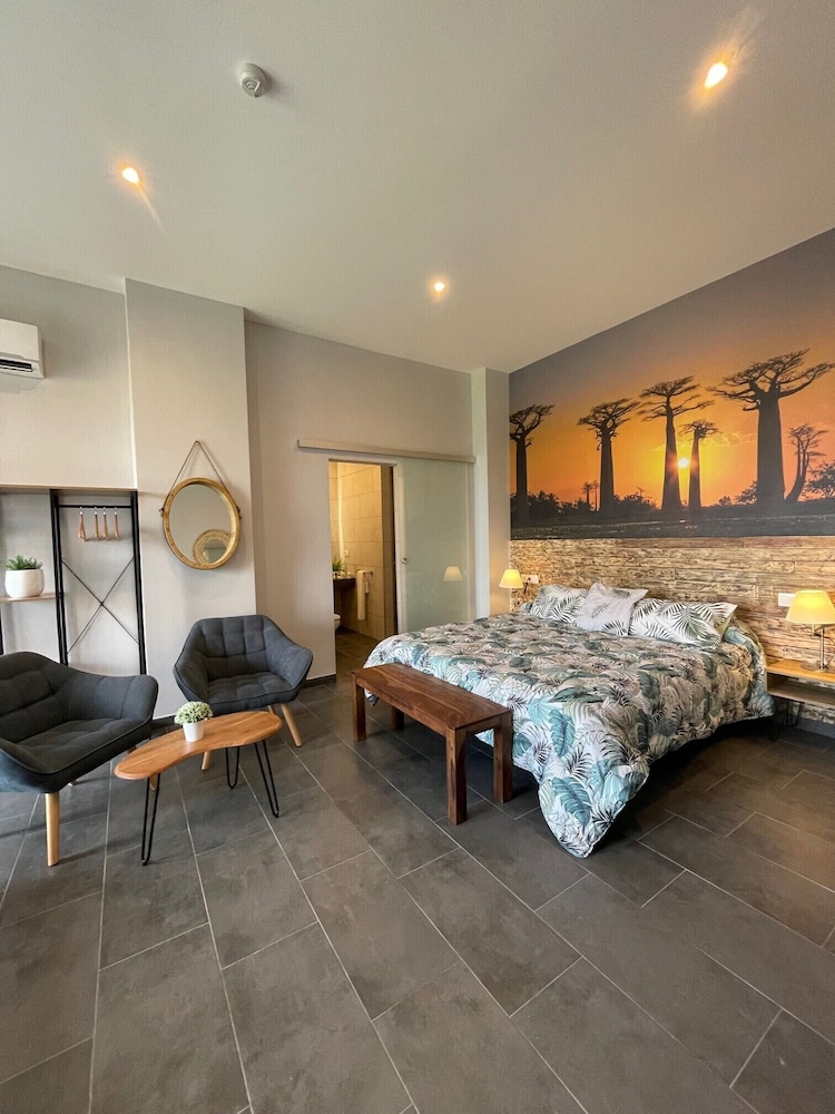 Magic, Suite, Queen Bed