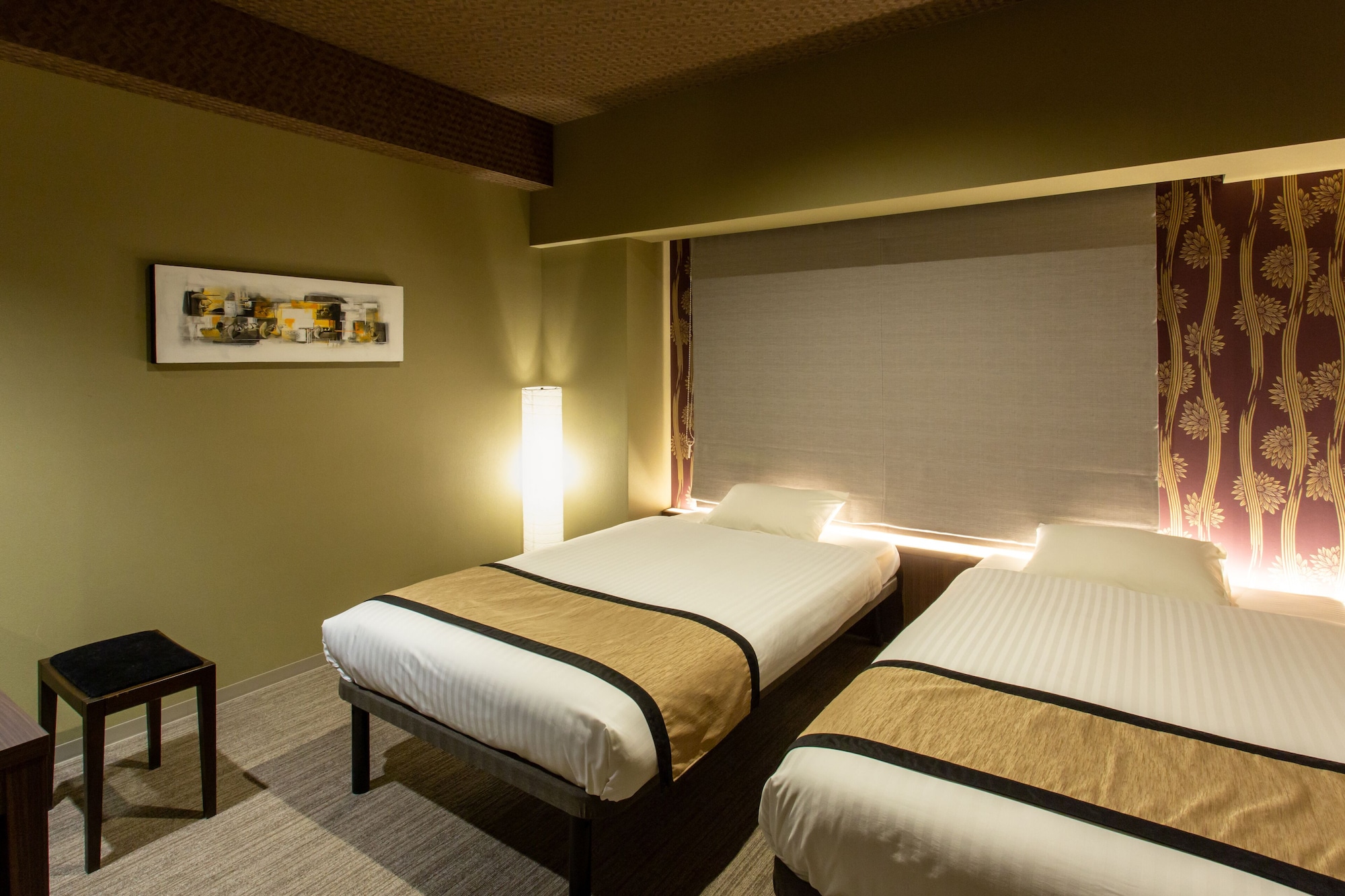 CONNECTING, SUPERIOR, TWIN BEDS