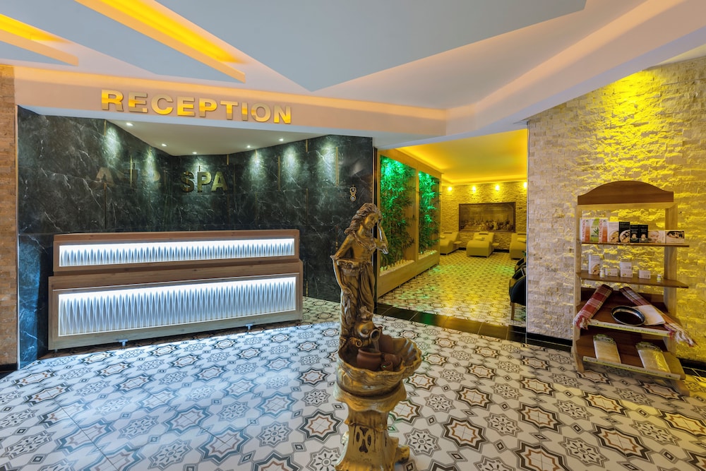 Aska Just In Beach Hotel 18/44